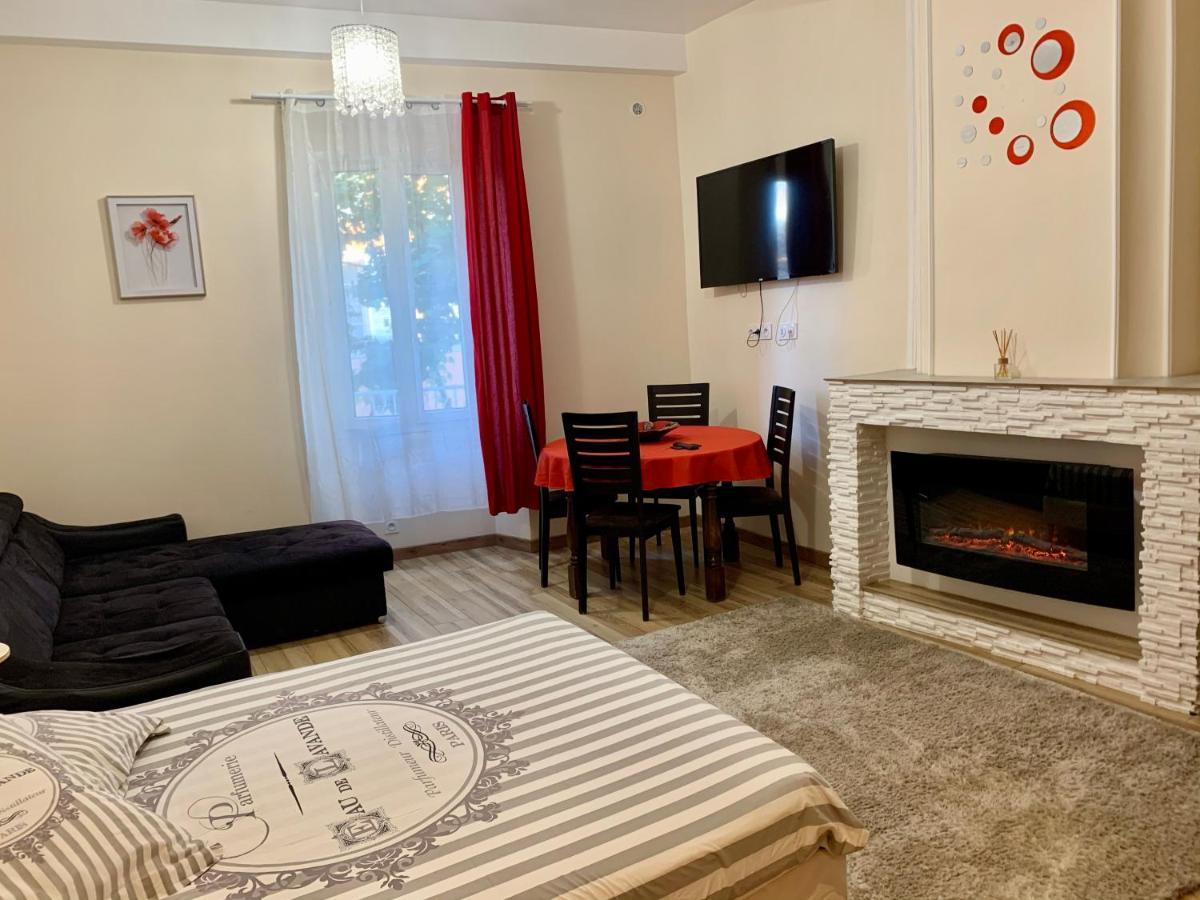 Splendide Studio Au Coeur Historique De Frejus Daire Dış mekan fotoğraf