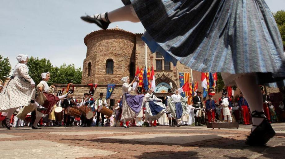 Splendide Studio Au Coeur Historique De Frejus Daire Dış mekan fotoğraf