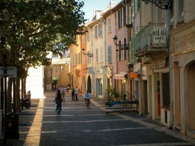 Splendide Studio Au Coeur Historique De Frejus Daire Dış mekan fotoğraf